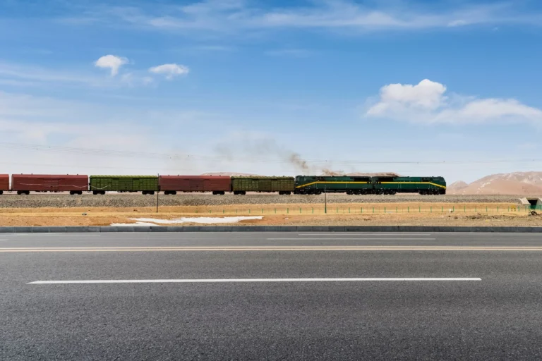 Read more about the article Nowy Jedwabny Szlak, czyli wymiana towarów z Chinami po nowemu