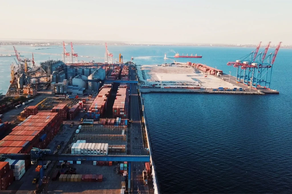 Read more about the article Eksport/import do/z Ukrainy – jakie dokumenty musisz mieć, żeby towar nie utknął na granicy?