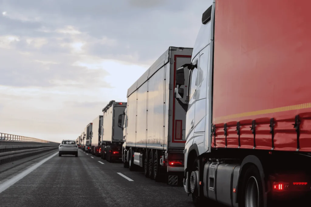Read more about the article Transport drogowy a przepisy UE – zmiany w 2025 roku i prognozy na 2026