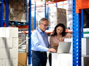 Operator 3PL - zewnętrzny dostawca usług logistycznych magazynowania i transportu