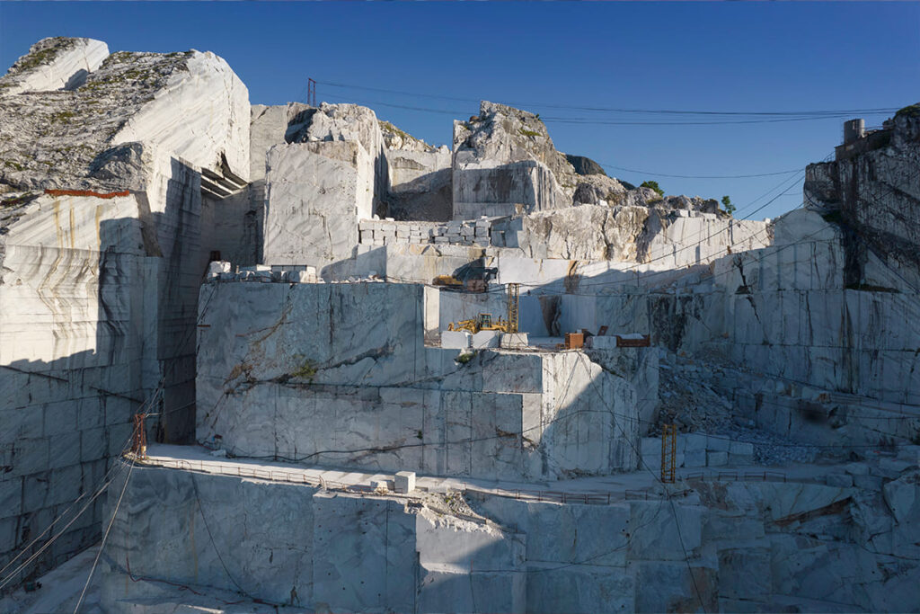 Read more about the article Czy warto importować turecki marmur do Polski? Transport kamienia w praktyce