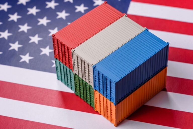 Read more about the article Import z USA transportem morskim – specyfika rynku, porty i organizacja dostaw